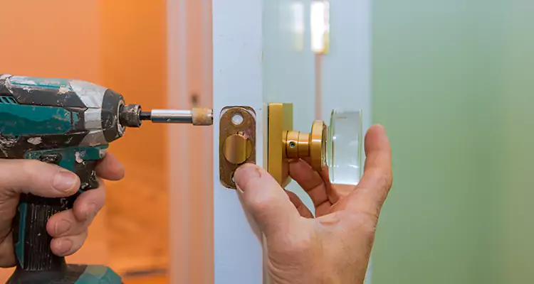 Broken Door Knob Fix in Cupertino, CA
