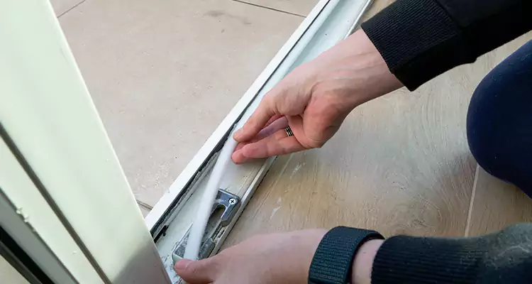 Garage Door Off Track Repair in Cupertino, CA