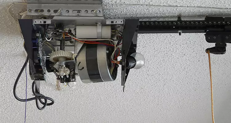 Emergency Garage Door Opener Repair in Cupertino, CA